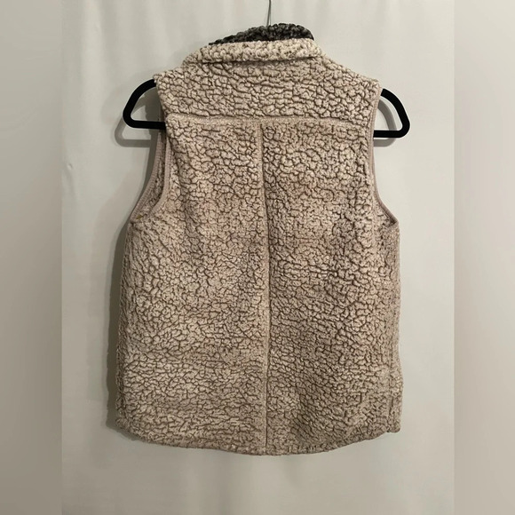 Thread & Supply Arctic Fleece Sherpa Vest - Picture 7 of 7